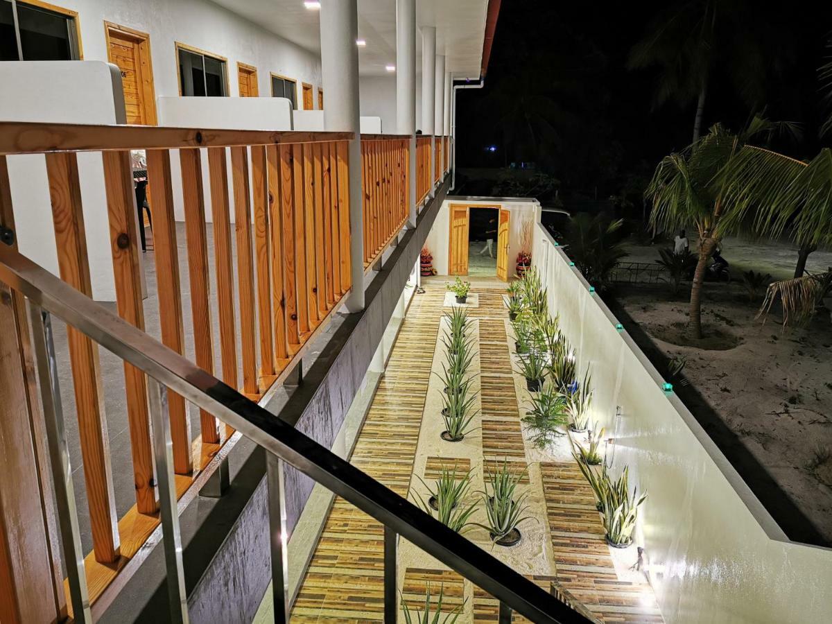 Thila Farm View Hotel Thoddoo Buitenkant foto